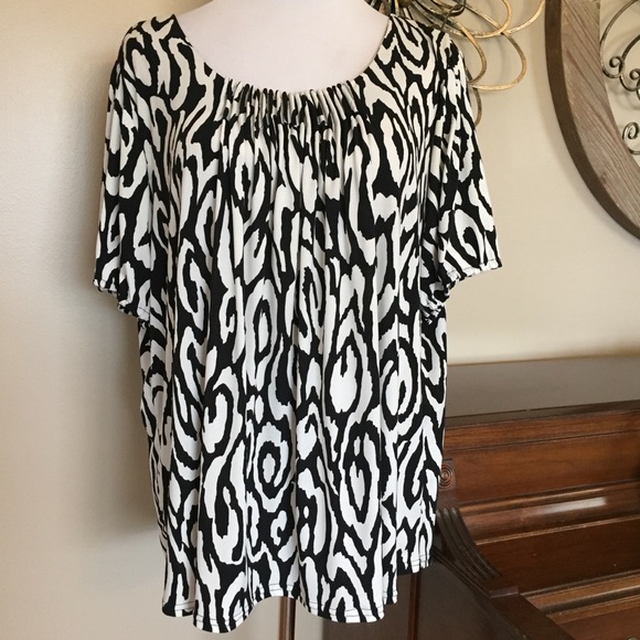 Moonlight Bay Tops - Moonlight Bay Size 18W/20W Animal Print Top